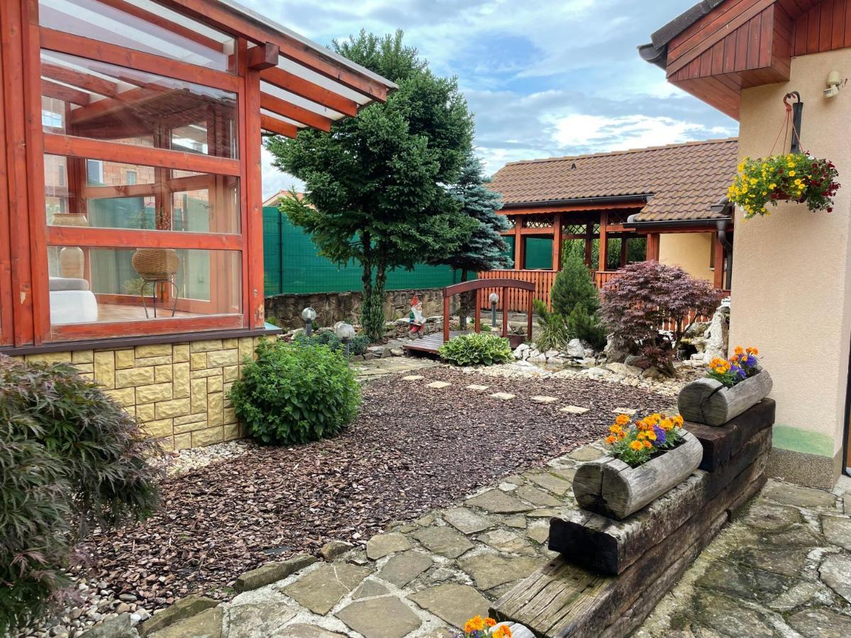 Rodinny Dom "Ako Doma" Veľký Slavkov Buitenkant foto
